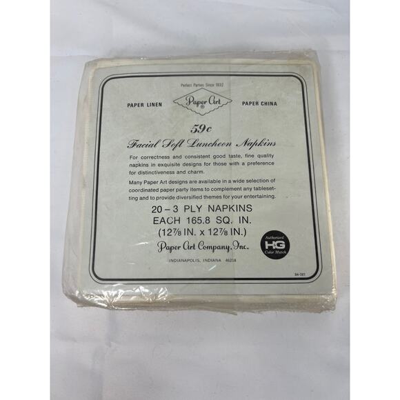 Vintage Paper Art Holiday Holly Pack 20 Luncheon Paper Napkins NIP! - Picture 2 of 3